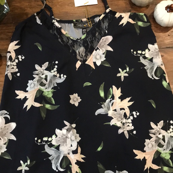 Flower “Girls on Film” Tank Top! - Picture 3 of 7